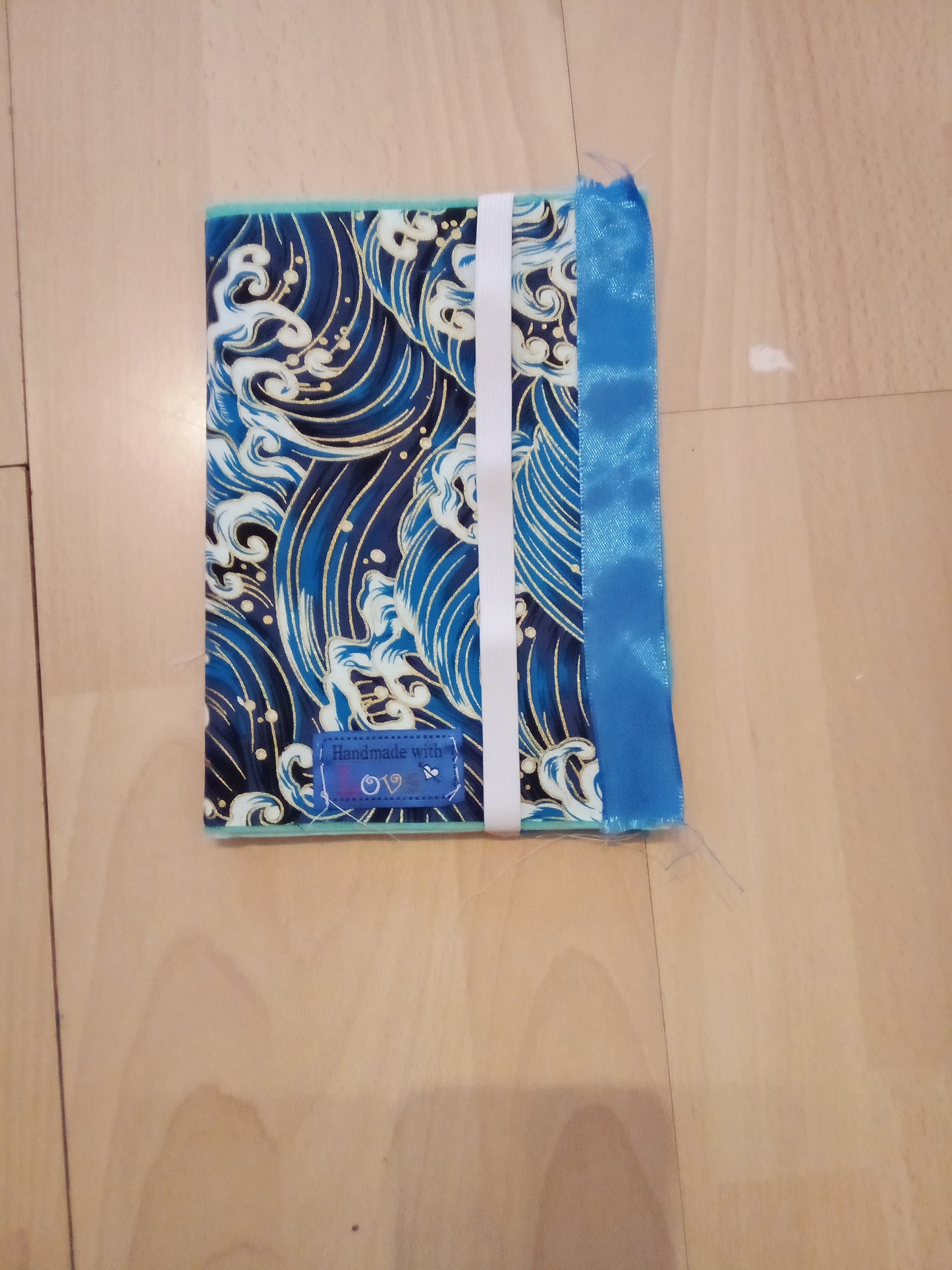 Buchhuelle 16x 21 in Blau aus Filz und Stoff